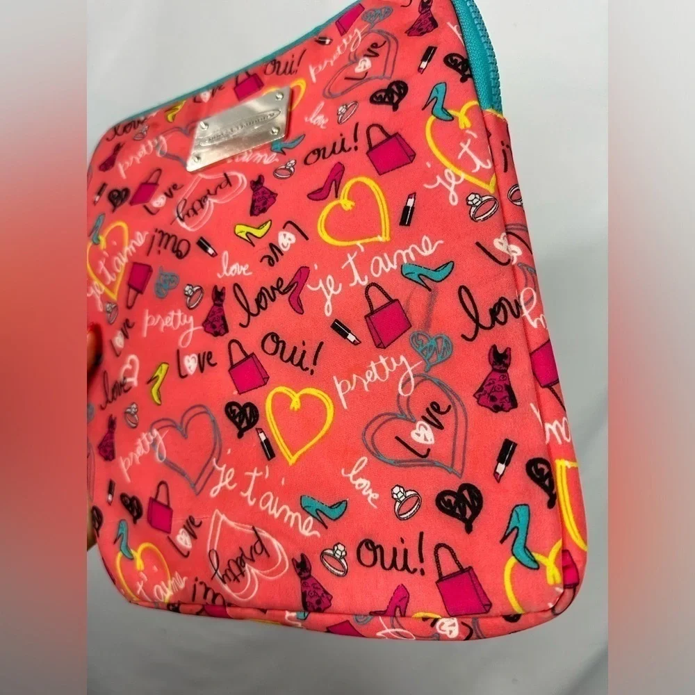Chinese Laundry shopping graphic print ipad zipper case